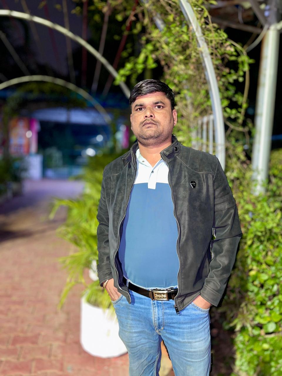 Biodata Image