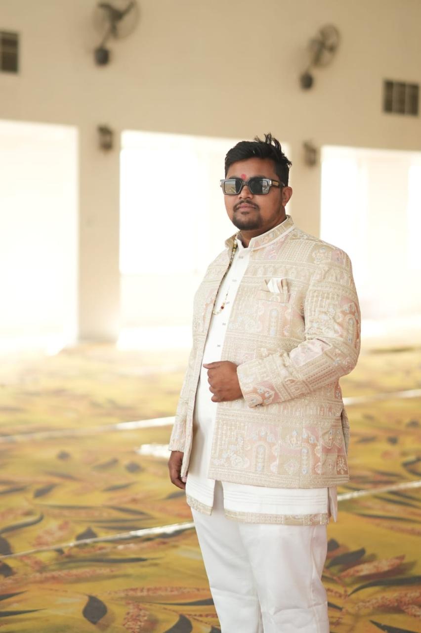 Biodata Image